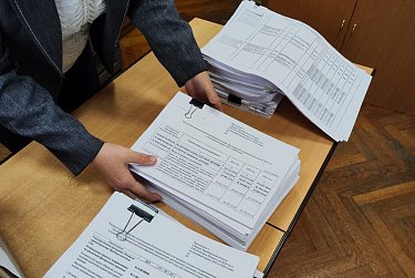 Проект бюджета Оренбуржья доставили в Заксоб